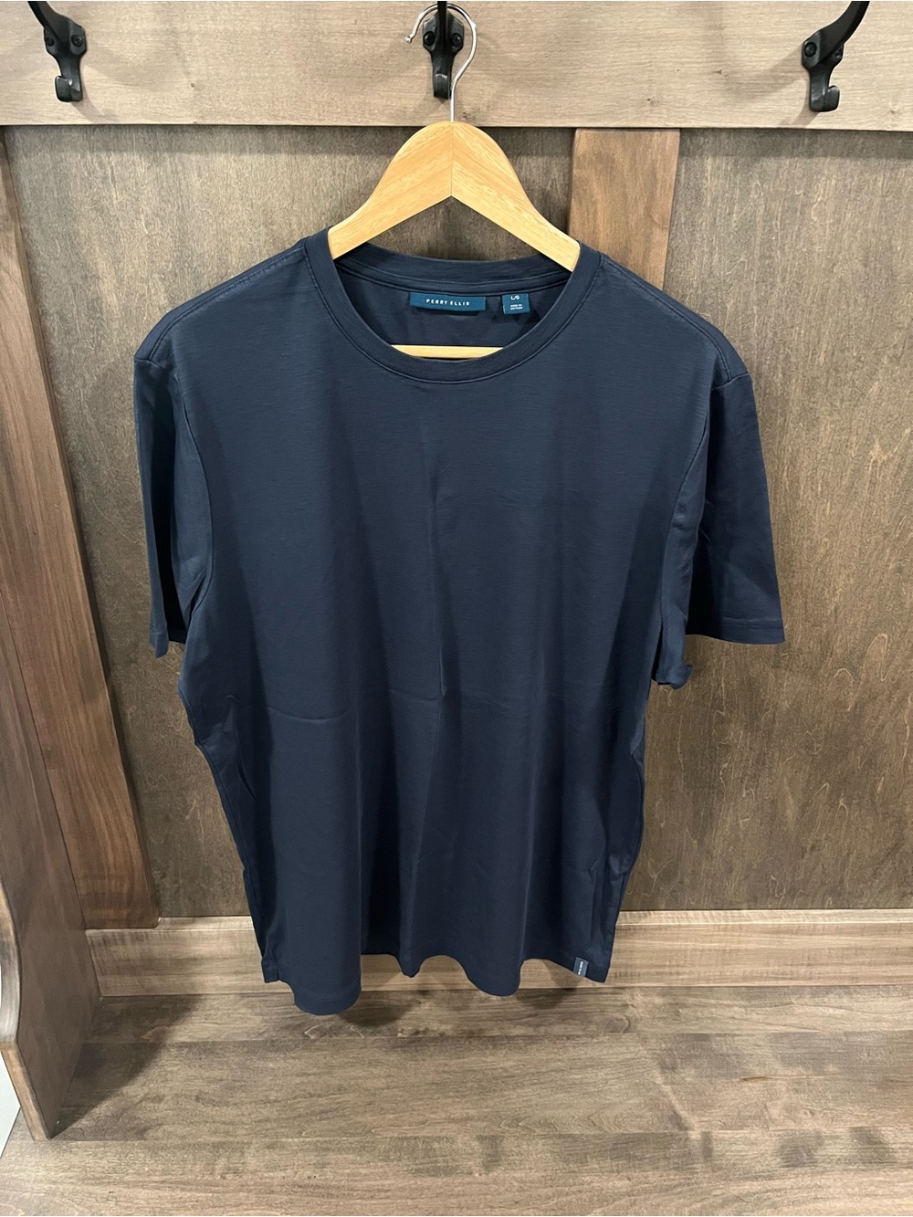 Perry Ellis Men’s Navy Crew Neck T-Shirt